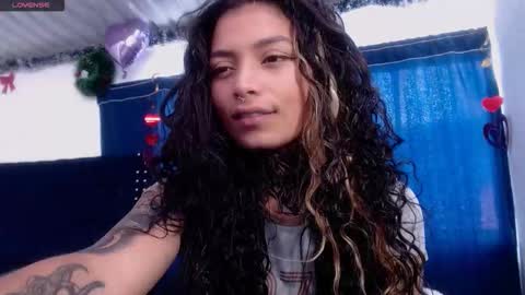 Snapshot of ema_ploxx chatting on February 2026 02:02:02 PM ema_ploxx online show from February 2026 02:02:02 PM