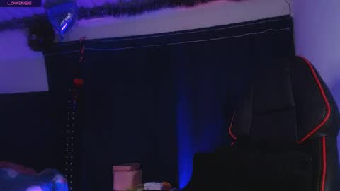 Snapshot of ema_ploxx chatting on March 2026 03:18:02 AM ema_ploxx online show from March 2026 03:18:02 AM