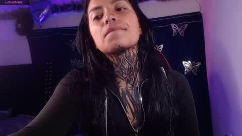 Snapshot of ema_ploxx chatting on April 2026 01:32:01 AM ema_ploxx online show from April 2026 01:32:01 AM