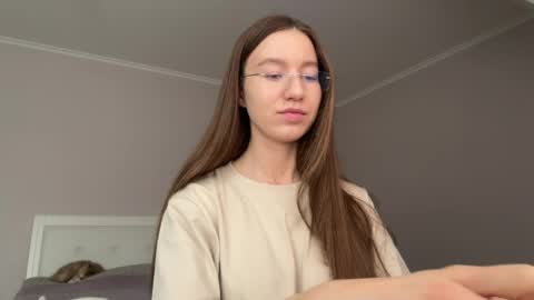 Alina online show from May 2026 01:27:01 PM