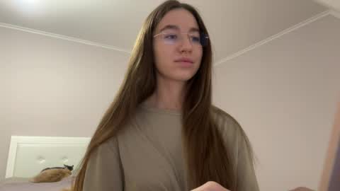 Alina online show from May 2026 06:05:01 PM