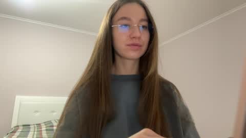 Alina online show from May 2026 06:50:01 PM
