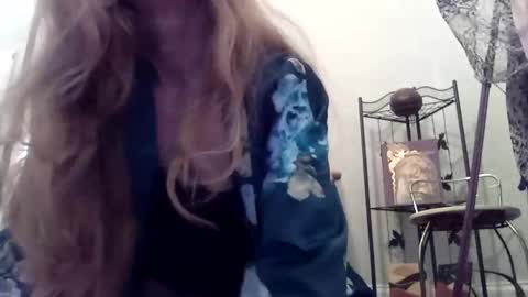 Snapshot of embershines chatting on March 2025 02:32:01 PM Embershines online show from March 2025 02:32:01 PM