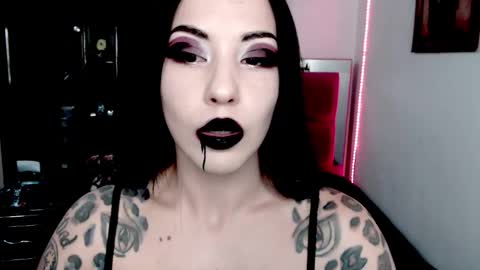 Snapshot of emearld_black chatting on December 2025 02:50:02 AM Emerald Black online show from December 2025 02:50:02 AM