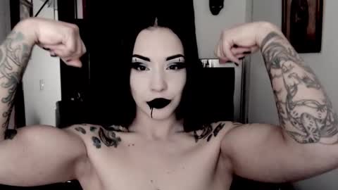 Snapshot of emearld_black chatting on December 2025 04:17:01 AM Emerald Black online show from December 2025 04:17:01 AM