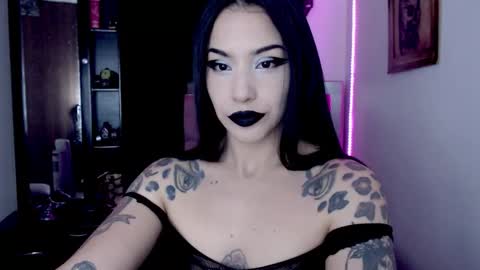 Snapshot of emearld_black chatting on March 2026 02:06:02 AM Emerald Black online show from March 2026 02:06:02 AM