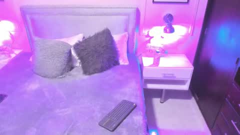 Snapshot of emelie_ch_ chatting on January 2025 02:03:02 AM Emily online show from January 2025 02:03:02 AM