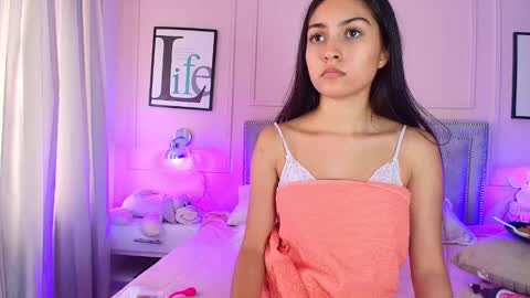 Snapshot of emelie_ch_ chatting on January 2025 05:54:02 PM Emily online show from January 2025 05:54:02 PM