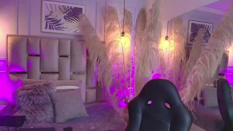 Snapshot of emelie_ch_ chatting on January 2025 12:35:01 AM Emily online show from January 2025 12:35:01 AM