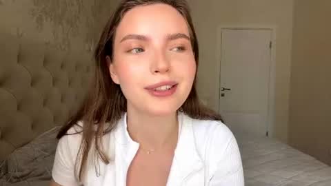 Bella online show from August 2026 09:00:01 AM