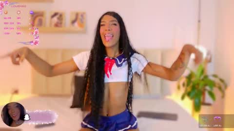 Snapshot of emely_deluxe chatting on May 2026 09:38:02 AM Emely online show from May 2026 09:38:02 AM