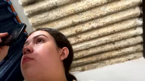 Snapshot of emely_pregnant chatting on October 2025 02:02:02 PM emely_pregnant online show from October 2025 02:02:02 PM