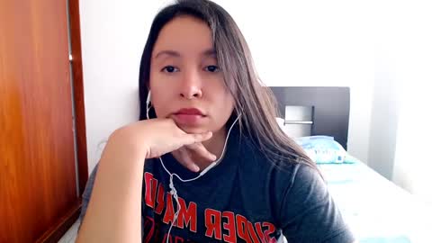emely_sexx online show from February 2025 06:28:01 PM