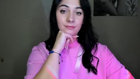 Snapshot of emelyblum chatting on December 2024 02:53:02 AM Emely online show from December 2024 02:53:02 AM