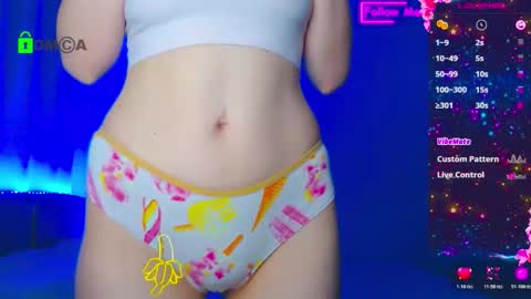 Snapshot of emelycrystal chatting on November 2025 12:54:01 AM Emely online show from November 2025 12:54:01 AM