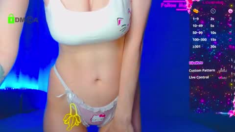 Snapshot of emelycrystal chatting on November 2025 03:34:01 AM Emely online show from November 2025 03:34:01 AM