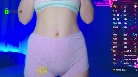 Snapshot of emelycrystal chatting on November 2025 03:28:01 AM Emely online show from November 2025 03:28:01 AM