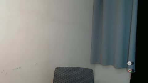 Snapshot of emelyn_fuckdoll chatting on January 2025 08:36:01 AM Scarlett online show from January 2025 08:36:01 AM