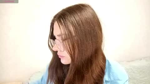 Snapshot of emelysimonson chatting on October 2025 02:05:01 PM Stacy online show from October 2025 02:05:01 PM