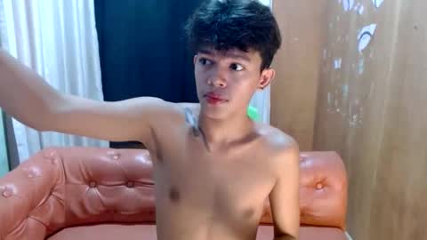 Snapshot of emerald_cummer chatting on December 2025 08:10:02 AM emerald_cummer online show from December 2025 08:10:02 AM