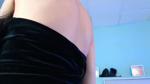 Danna online show from May 2026 02:42:02 AM