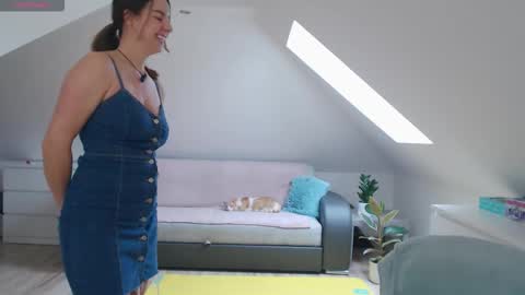 Snapshot of emerald_kittycat chatting on February 2026 10:14:02 AM just me online show from February 2026 10:14:02 AM