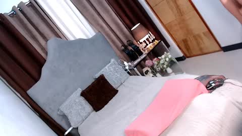 Snapshot of emerald_samara chatting on January 2025 05:12:02 PM Samara online show from January 2025 05:12:02 PM