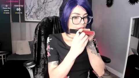 Esmeralda online show from November 2025 01:32:02 PM