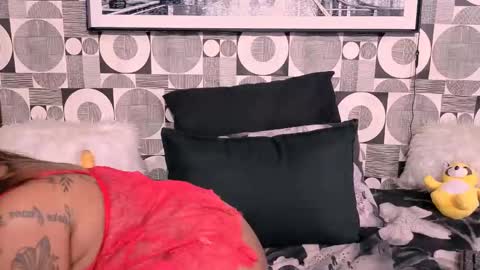 Snapshot of emeraldspark chatting on September 2025 06:49:01 AM emerald online show from September 2025 06:49:01 AM