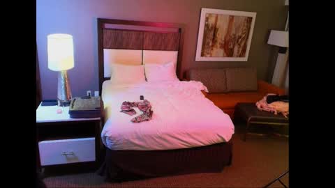 Emery Lune online show from January 2026 10:51:01 AM