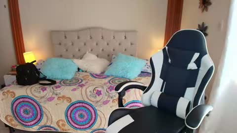 emiily_skinny online show from June 2026 08:29:02 PM
