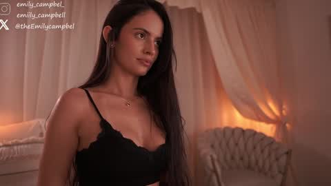 Snapshot of emiilycampbell chatting on October 2025 11:43:01 PM Emily Campbell online show from October 2025 11:43:01 PM