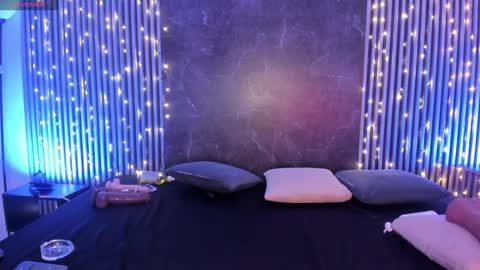   online show from December 2024 09:17:02 AM