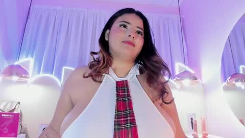 Emiily Grace online show from May 2026 11:29:01 AM