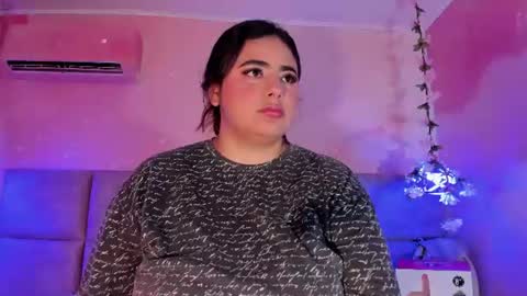 Emiily Grace online show from July 2026 11:41:01 AM