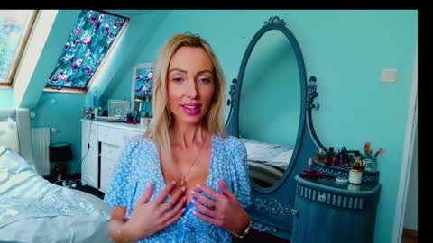 Snapshot of emilachat chatting on February 2025 09:58:01 AM Emila online show from February 2025 09:58:01 AM