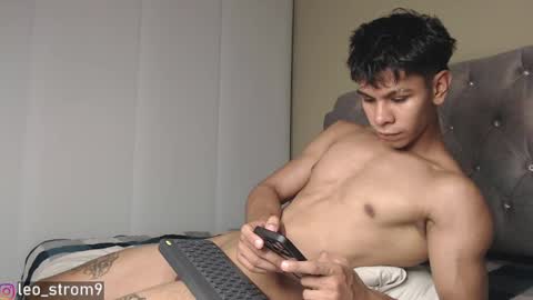 emile_239 online show from December 2024 03:33:02 AM