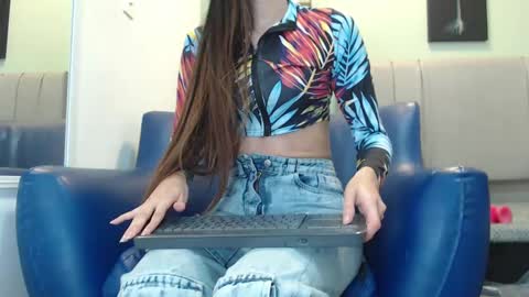 Snapshot of emilee_star chatting on February 2025 04:14:02 PM Emilee online show from February 2025 04:14:02 PM