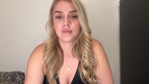 emilelovesyou online show from November 2025 06:13:02 AM