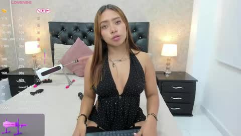 Emili Lenus online show from May 2026 11:50:02 AM