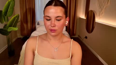 emilia_dream online show from June 2026 06:01:02 PM