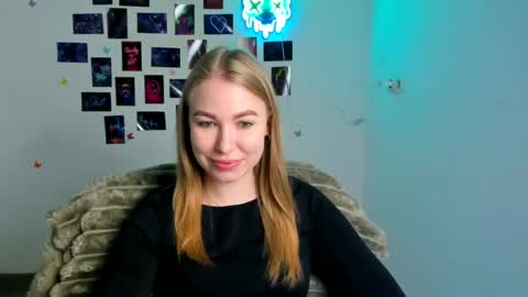 Snapshot of emilia_ilia chatting on July 2026 05:34:01 AM Emilia online show from July 2026 05:34:01 AM