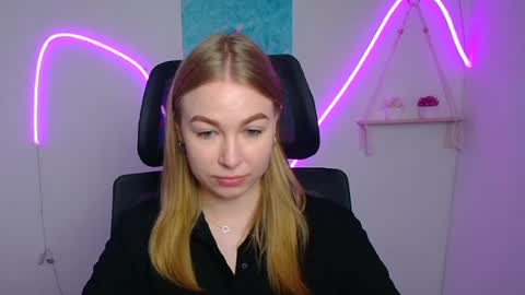 Snapshot of emilia_ilia chatting on July 2026 05:54:02 AM Emilia online show from July 2026 05:54:02 AM