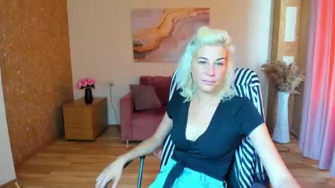 Emilia Wills online show from July 2026 07:15:02 AM