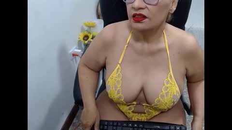 Snapshot of emiliaa_hot chatting on March 2026 09:10:01 PM emiliaa_hot online show from March 2026 09:10:01 PM