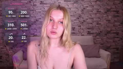 Amili online show from March 2026 12:22:01 PM