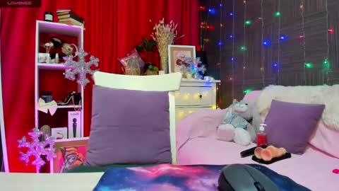 Snapshot of emiliyaqueen chatting on December 2024 08:20:01 AM Emiliya online show from December 2024 08:20:01 AM