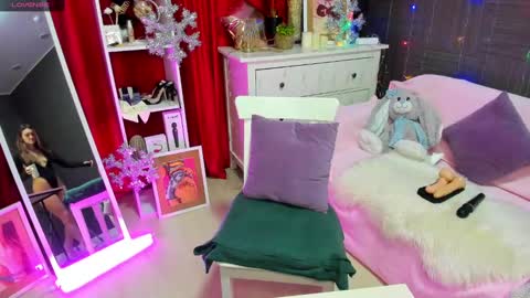 Snapshot of emiliyaqueen chatting on December 2024 02:19:02 AM Emiliya online show from December 2024 02:19:02 AM