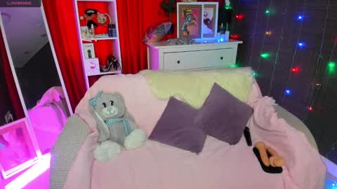 Snapshot of emiliyaqueen chatting on January 2025 04:25:02 AM Emiliya online show from January 2025 04:25:02 AM