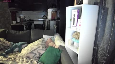 Snapshot of emiliyaqueen chatting on February 2025 02:06:02 AM Emiliya online show from February 2025 02:06:02 AM